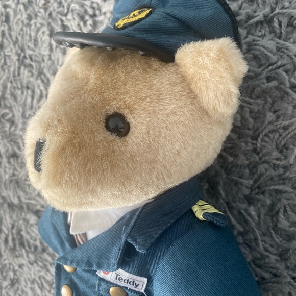 Limited Edition HONG KONG MTR Station Controller TEDDY BEARS - Picture 5 of 6